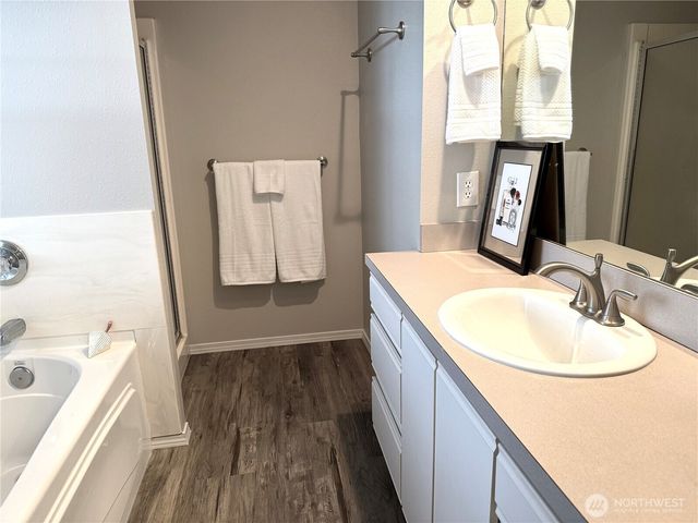 278 NE Deccio Road, College Place, WA 99324