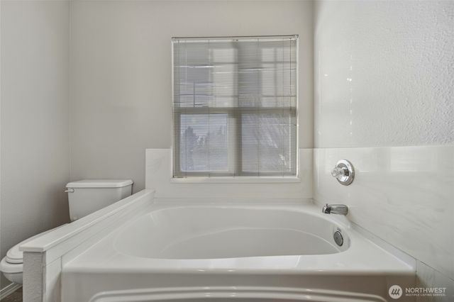 278 NE Deccio Road, College Place, WA 99324