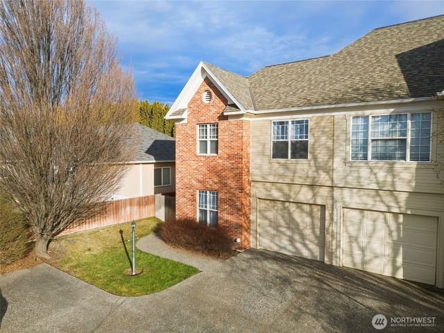 278 NE Deccio Road, College Place, WA 99324