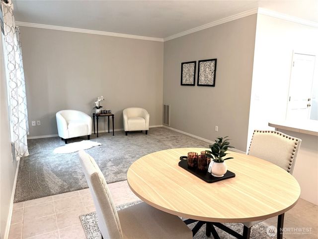 278 NE Deccio Road, College Place, WA 99324