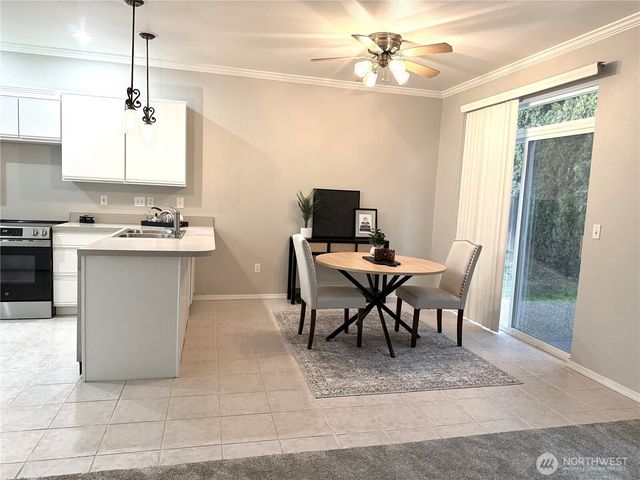 278 NE Deccio Road, College Place, WA 99324