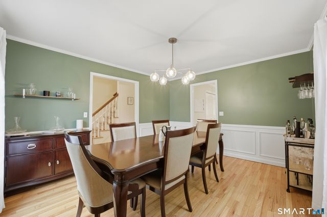 14 Woodchuck Lane, Ridgefield, CT 06877