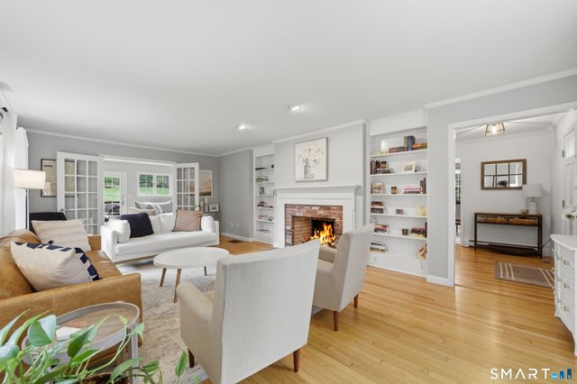 14 Woodchuck Lane, Ridgefield, CT 06877