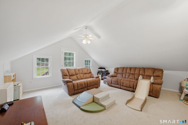 14 Woodchuck Lane, Ridgefield, CT 06877