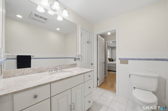 14 Woodchuck Lane, Ridgefield, CT 06877