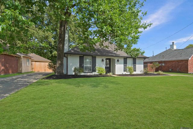 17190 N Lake Dr, Prairieville, LA 70769
