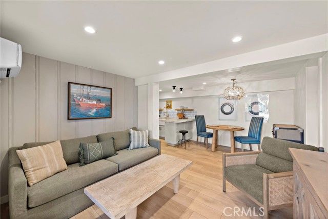 233 Cajon Street, Laguna Beach, CA 92651