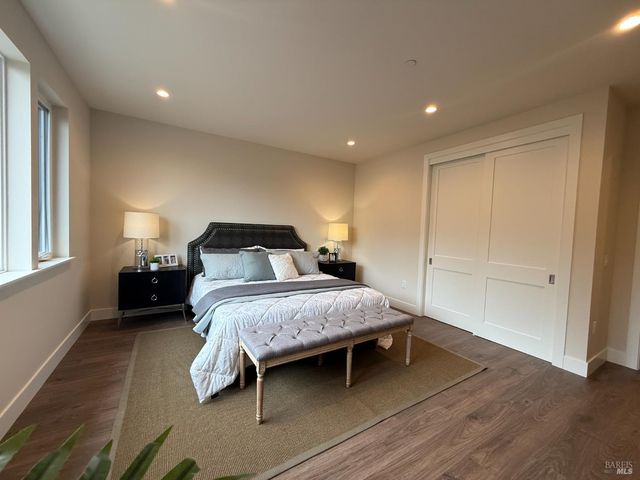 1901 Carlile Pl, Santa Rosa, CA 95403