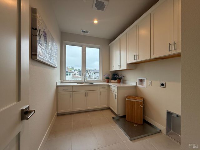 1901 Carlile Pl, Santa Rosa, CA 95403