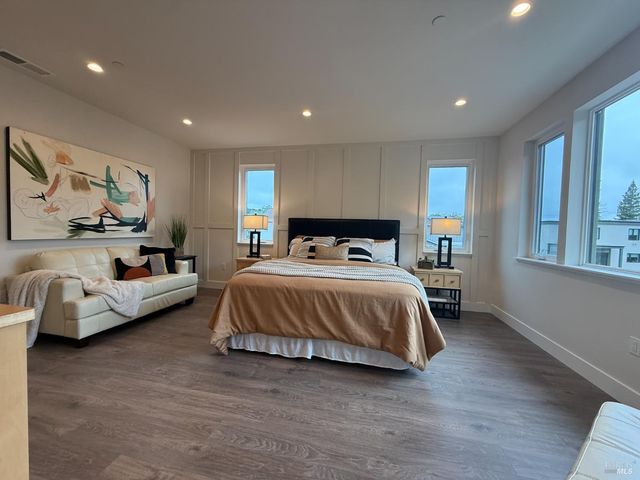 1901 Carlile Pl, Santa Rosa, CA 95403