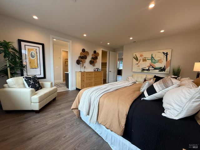 1901 Carlile Pl, Santa Rosa, CA 95403