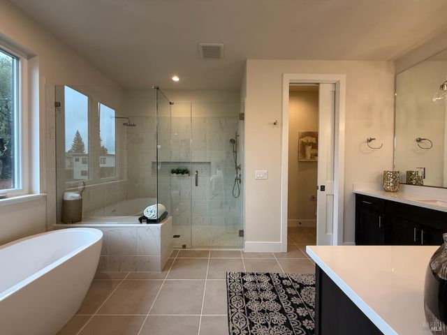 1901 Carlile Pl, Santa Rosa, CA 95403