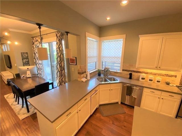 926 E 54th ST A, Austin, TX 78751