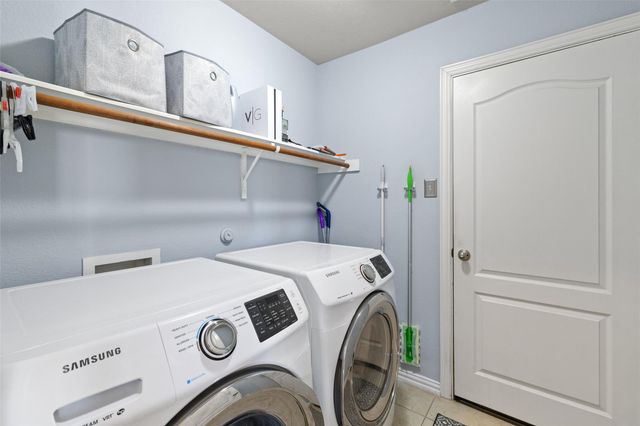 339 Strawberry Blonde DR, Buda, TX 78610