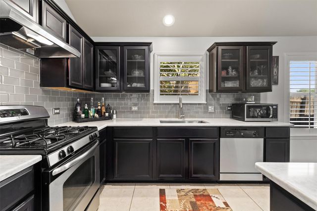 339 Strawberry Blonde DR, Buda, TX 78610