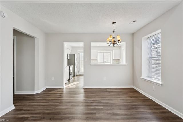 817 Player LN, Newport News, VA 23602