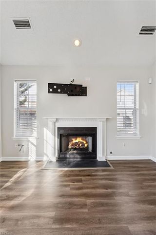 817 Player LN, Newport News, VA 23602