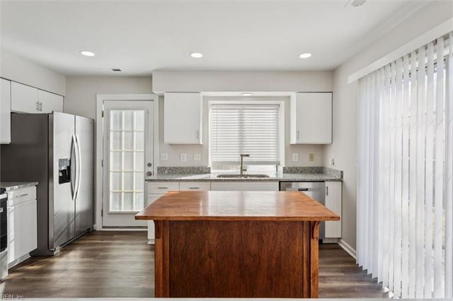 817 Player LN, Newport News, VA 23602