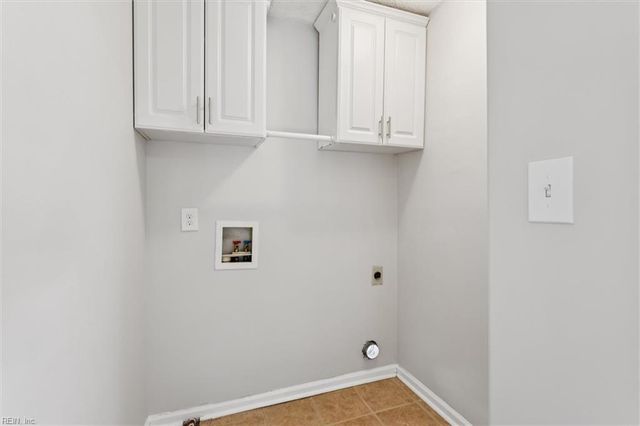 817 Player LN, Newport News, VA 23602