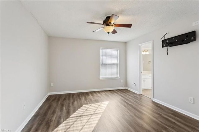 817 Player LN, Newport News, VA 23602