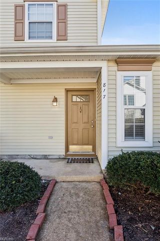 817 Player LN, Newport News, VA 23602