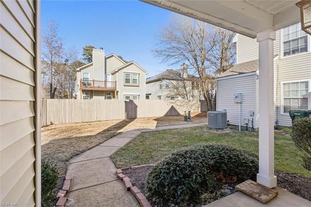 817 Player LN, Newport News, VA 23602