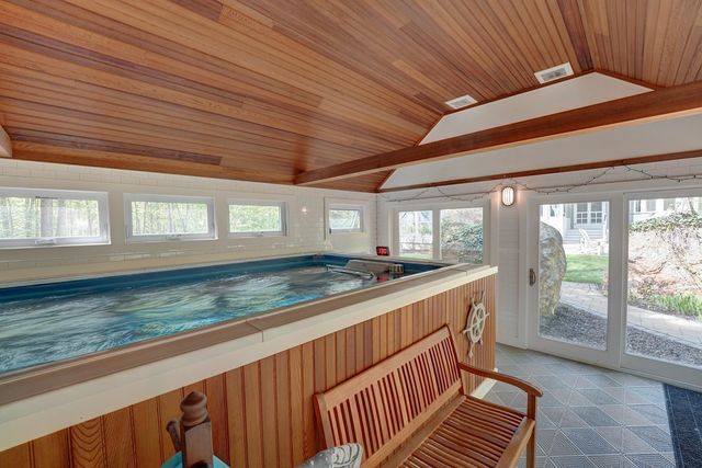 143 Mill Road, North Hampton, NH 03862
