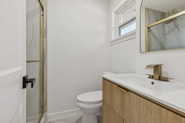 6858 Freemont Street, Dallas, TX 75231