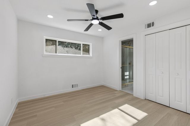 6858 Freemont Street, Dallas, TX 75231