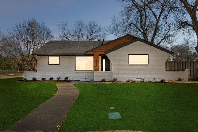 6858 Freemont Street, Dallas, TX 75231