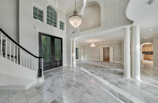 35 W Isle Place, The Woodlands, TX 77381