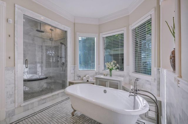 35 W Isle Place, The Woodlands, TX 77381