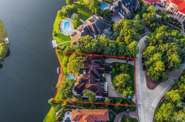 35 W Isle Place, The Woodlands, TX 77381