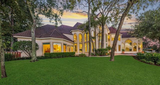 35 W Isle Place, The Woodlands, TX 77381