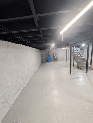 17 Mayflower Circle, Holden, MA 01520