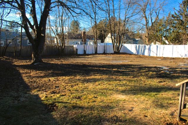 17 Mayflower Circle, Holden, MA 01520