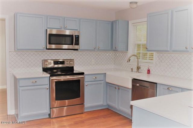 110 Dunhill Court, Jacksonville, NC 28546