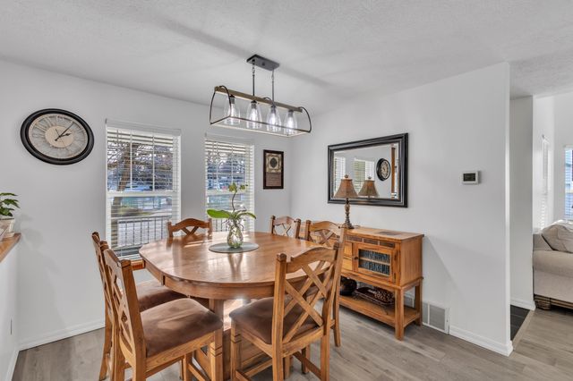 1515 S Avalon Ln, Spokane Valley, WA 99216