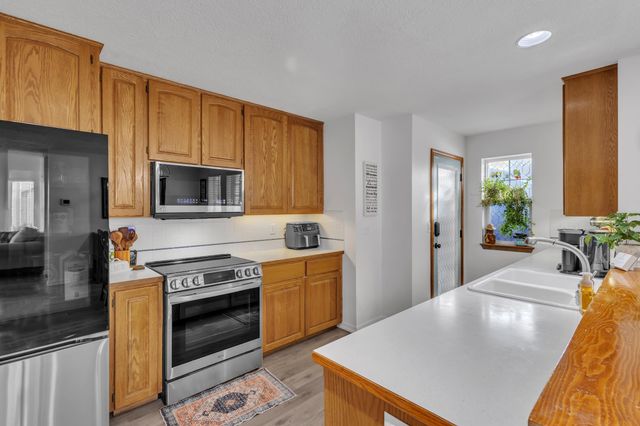 1515 S Avalon Ln, Spokane Valley, WA 99216