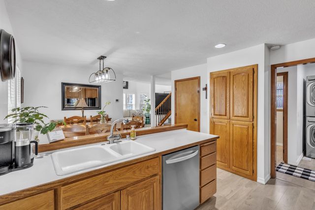 1515 S Avalon Ln, Spokane Valley, WA 99216