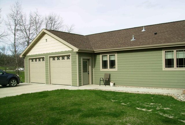 317 Oak Hills Drive, Detroit Lakes, MN 56501
