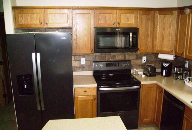 317 Oak Hills Drive, Detroit Lakes, MN 56501