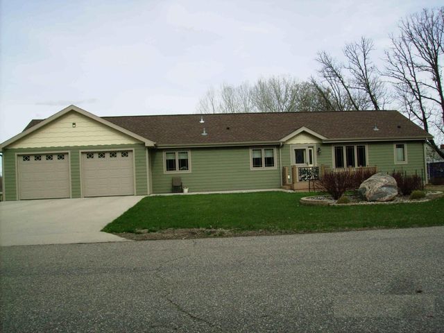 317 Oak Hills Drive, Detroit Lakes, MN 56501
