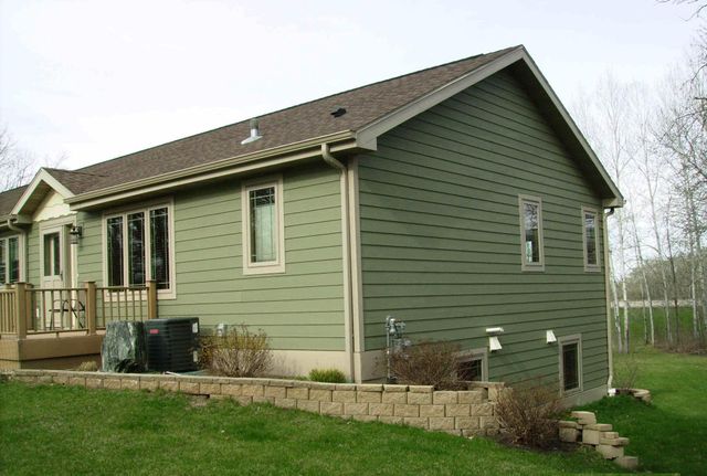 317 Oak Hills Drive, Detroit Lakes, MN 56501