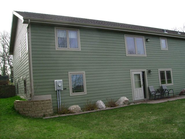 317 Oak Hills Drive, Detroit Lakes, MN 56501