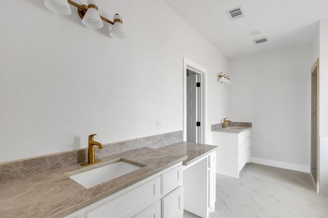 1015 SE 1620, Andrews, TX 79714