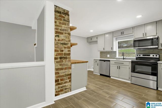 2962 QUEENSTOWN ROAD, Trussville, AL 35173