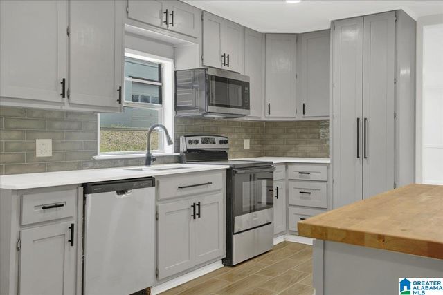 2962 QUEENSTOWN ROAD, Trussville, AL 35173