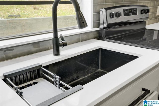 2962 QUEENSTOWN ROAD, Trussville, AL 35173