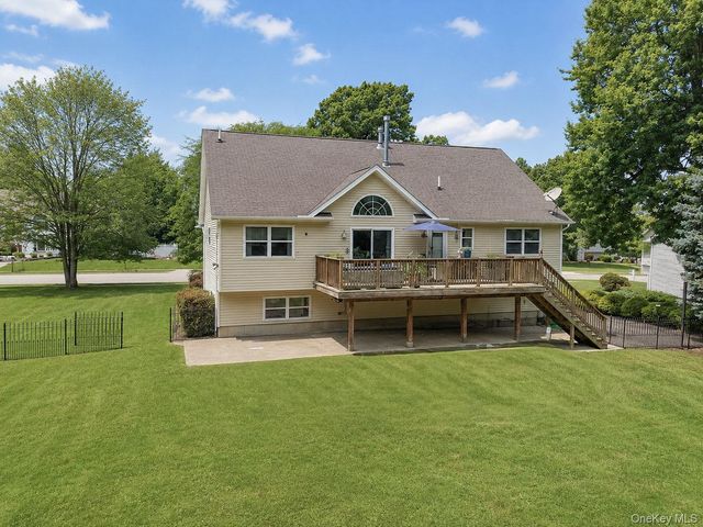 26 Seals Drive, Monroe, NY 10950
